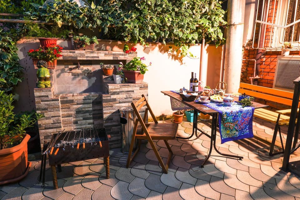 BBQ facilities, Garden, Banquet/Function facilities, Seating area