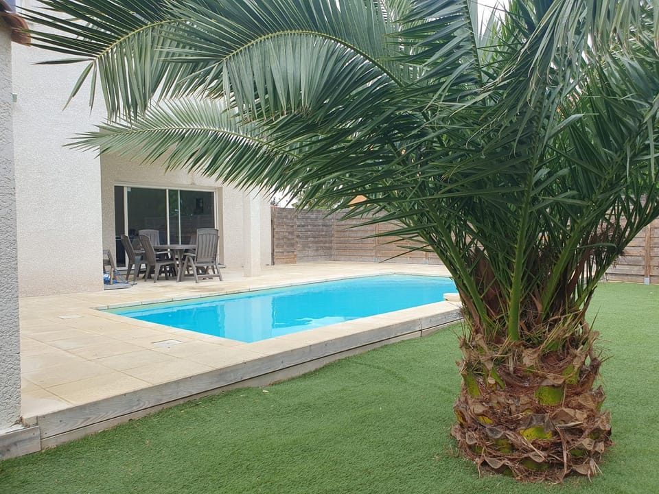 Garden, Swimming pool