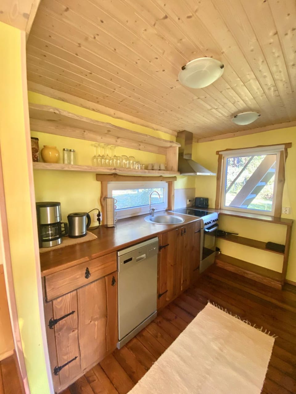 Coffee/tea facilities, Kitchen or kitchenette, dishwasher, pet friendly, toaster