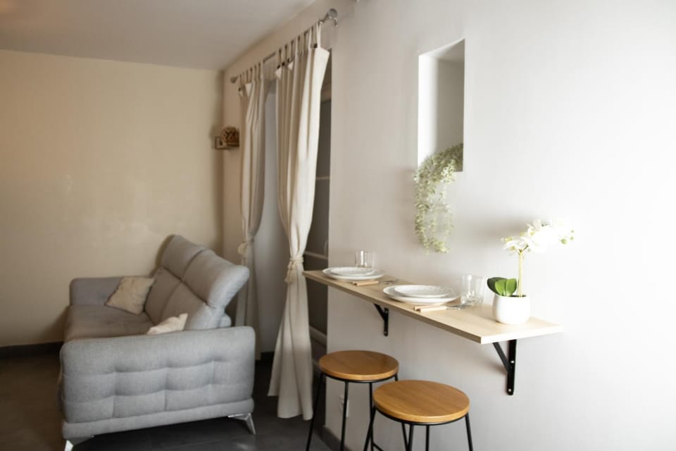 Charmante maisonnette centre nemours Apartment in Île-de-France