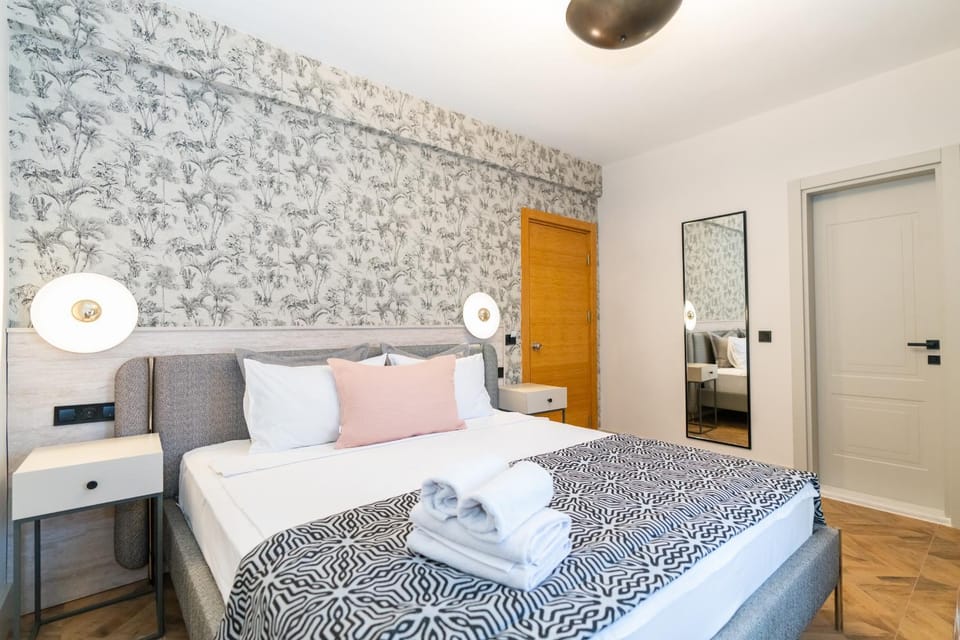 Bed, Photo of the whole room