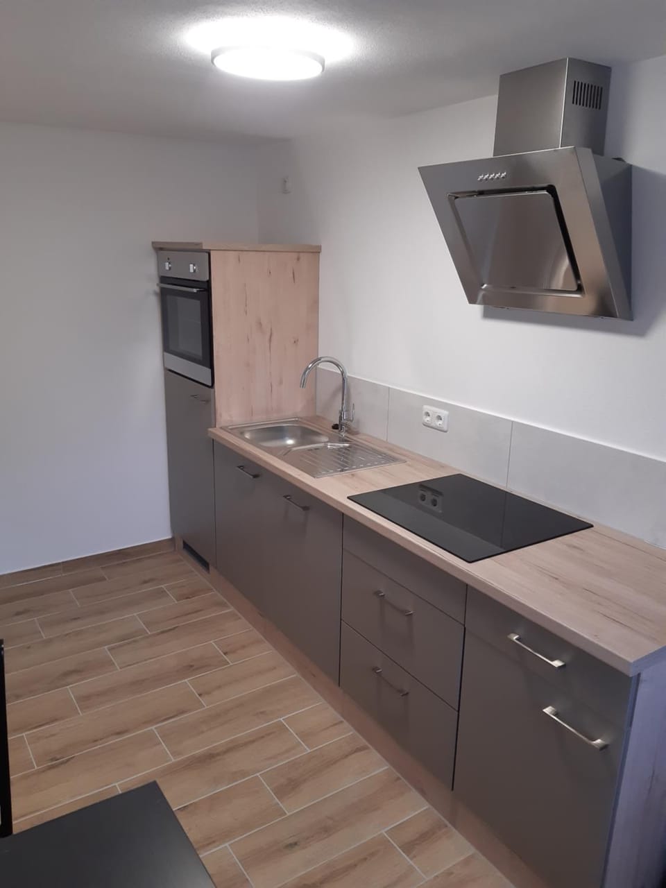 Kitchen or kitchenette, pet friendly, stove
