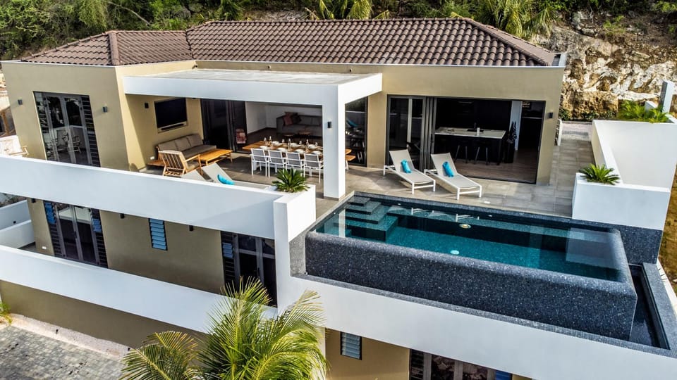 Ocean Sunset Villa luxury stay max. 14 people Villa in Sint Michiel