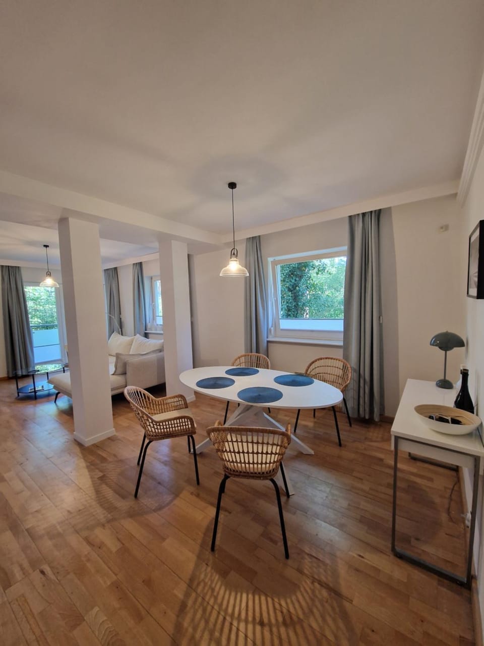 Living room, Dining area