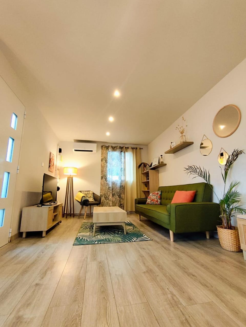 Cabanon avec dépendance House in Provence-Alpes-Côte d'Azur