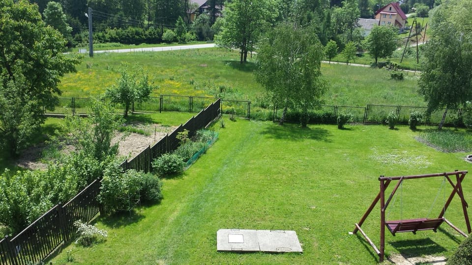 Nearby landmark, Day, Natural landscape, BBQ facilities, Children play ground, Garden, On site, Area and facilities