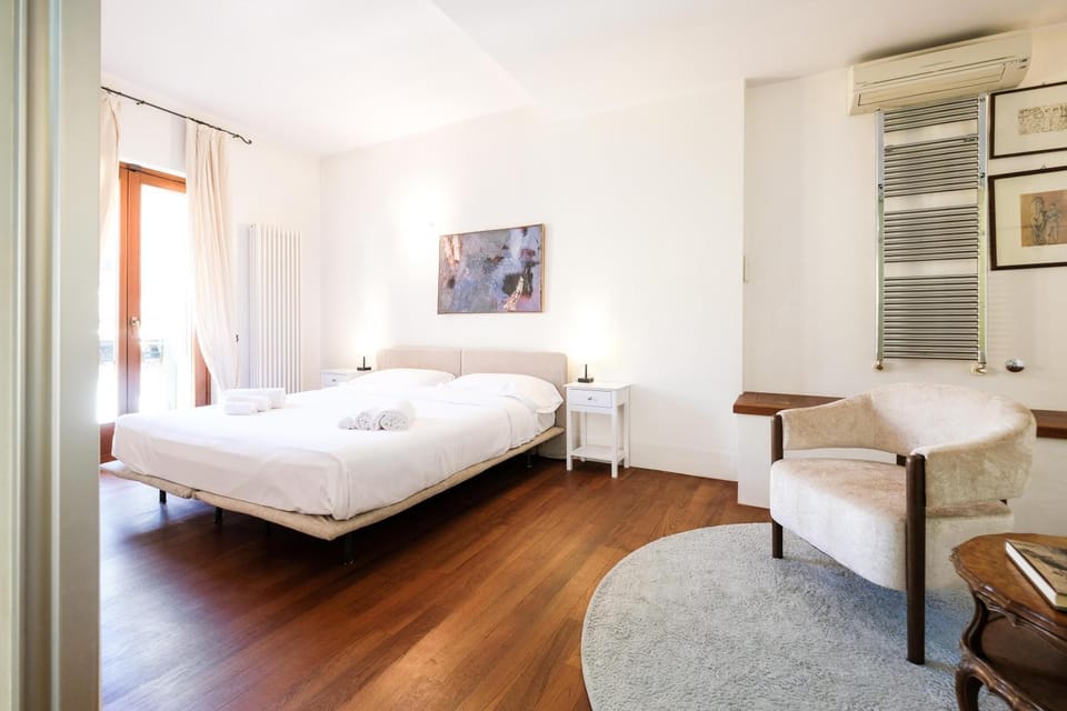 Bed, Bedroom, air conditioner