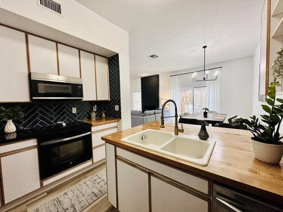 dishwasher, minibar, pet friendly, stove