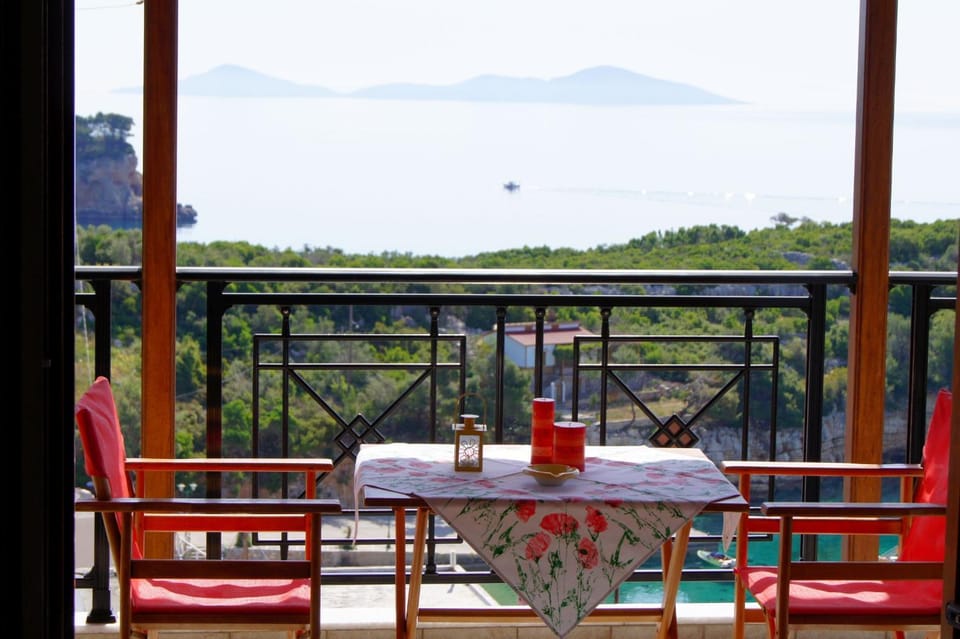 View (from property/room), Balcony/Terrace