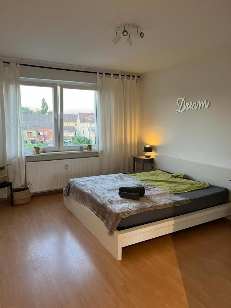 Bed, Bedroom