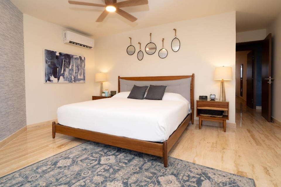 Bed, Photo of the whole room, Bedroom, air conditioner