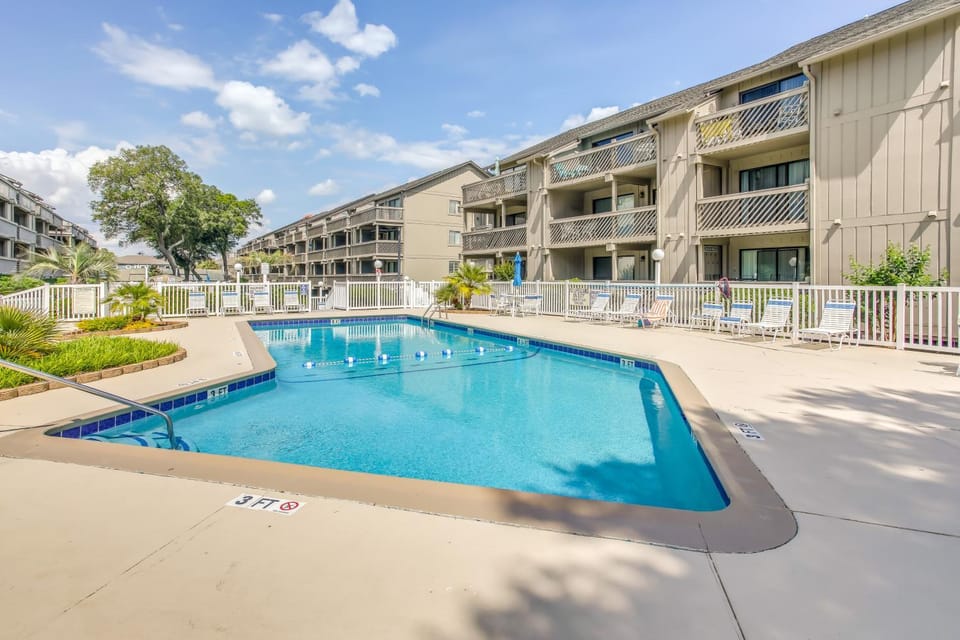 Private Pool-View Balcony: Myrtle Beach Condo! House in South Carolina