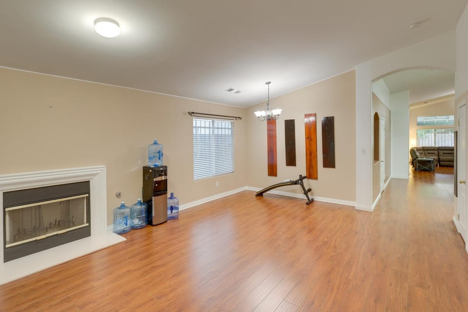 Pet-Friendly California Retreat w/ Fenced-In Yard! House in Bakersfield