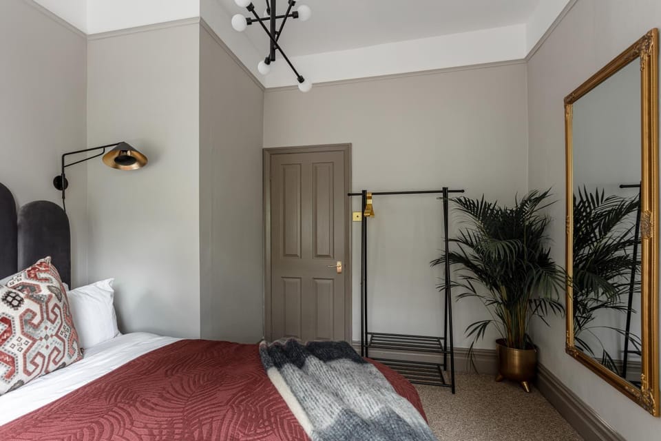 Bed, Photo of the whole room, Bedroom, wardrobe