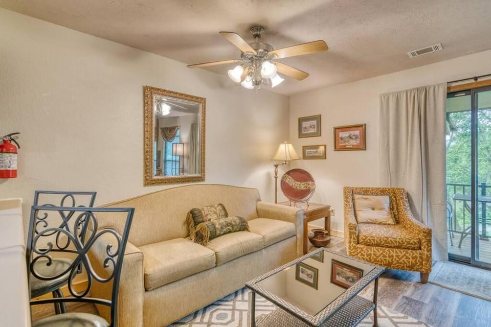 Living room, Seating area, fireplace