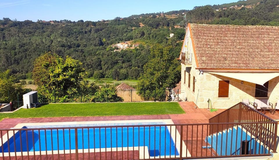 Property building, Day, Natural landscape, Mountain view, Pool view, Swimming pool, sunbed