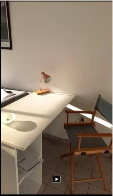DEPARTAMENTO CÉNTRICO, a METROS de la UNIVERSIDAD, 4 PERSONAS, GARAJE AUTO CHICO Apartment in La Plata