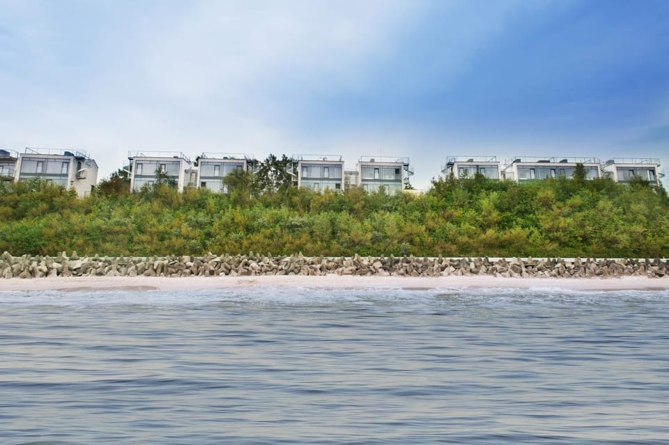Beach, Area and facilities