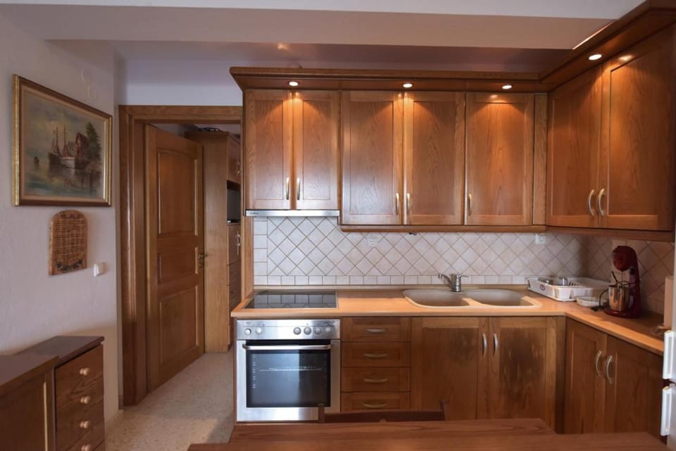 Kitchen or kitchenette, pet friendly