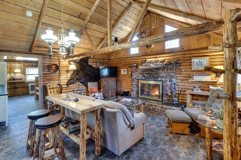 Remote Escape: Klamath Falls Cabin By Lake & Hikes Cabin in Oregon