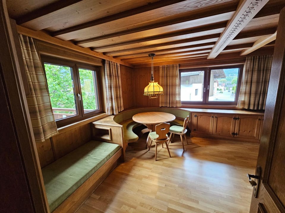 Communal lounge/ TV room, Bed, TV and multimedia, View (from property/room), Living room, Seating area, Dining area, flat iron