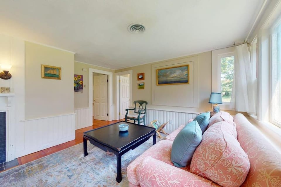 Garden Cottage By The Sea House in Manchester-by-the-Sea