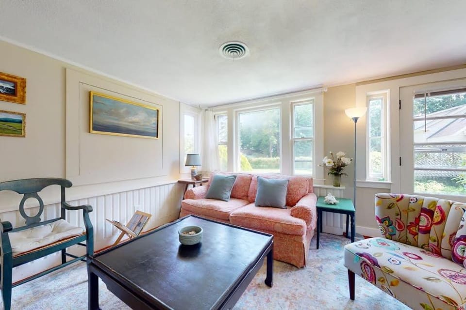 Garden Cottage By The Sea House in Manchester-by-the-Sea