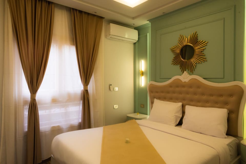 Bedroom, air conditioner