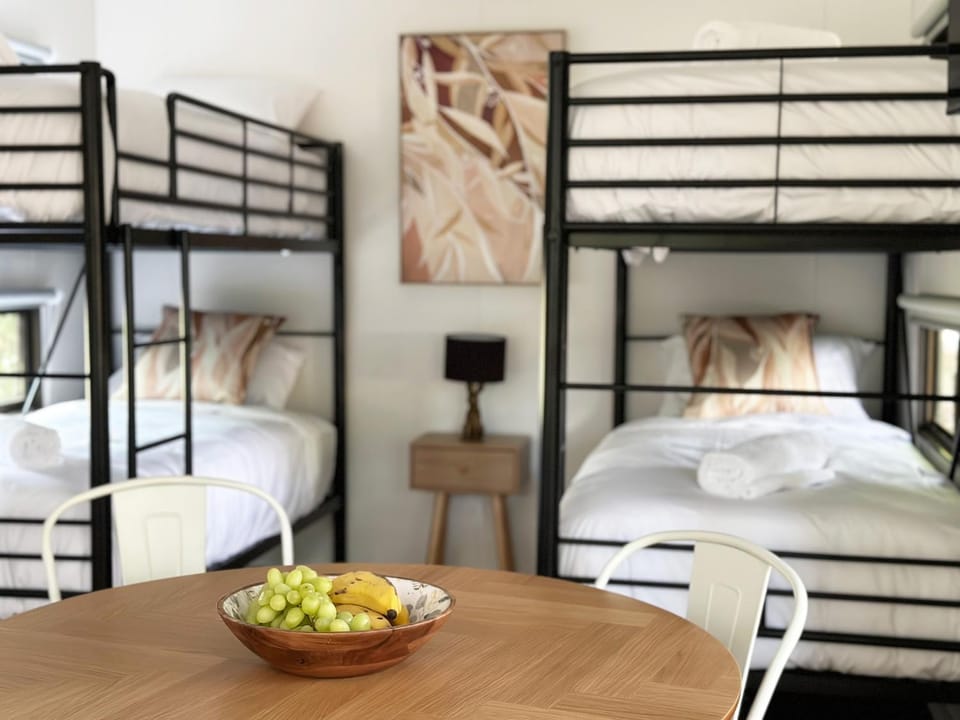 Bed, Bedroom, bunk bed
