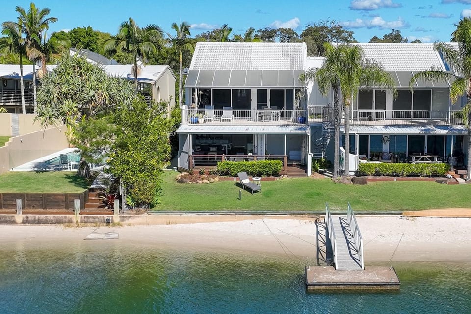 Noosa Haven Apt 6 Riverside Retreat Apartment in Noosa Heads
