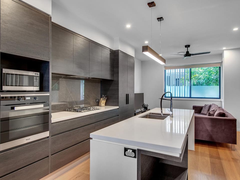 Kitchen or kitchenette, Lounge or bar
