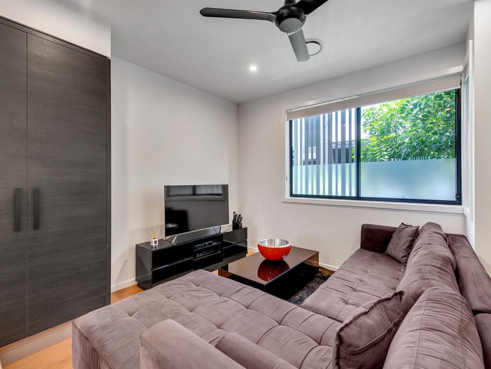 Kitchen or kitchenette, Lounge or bar, Entertainment