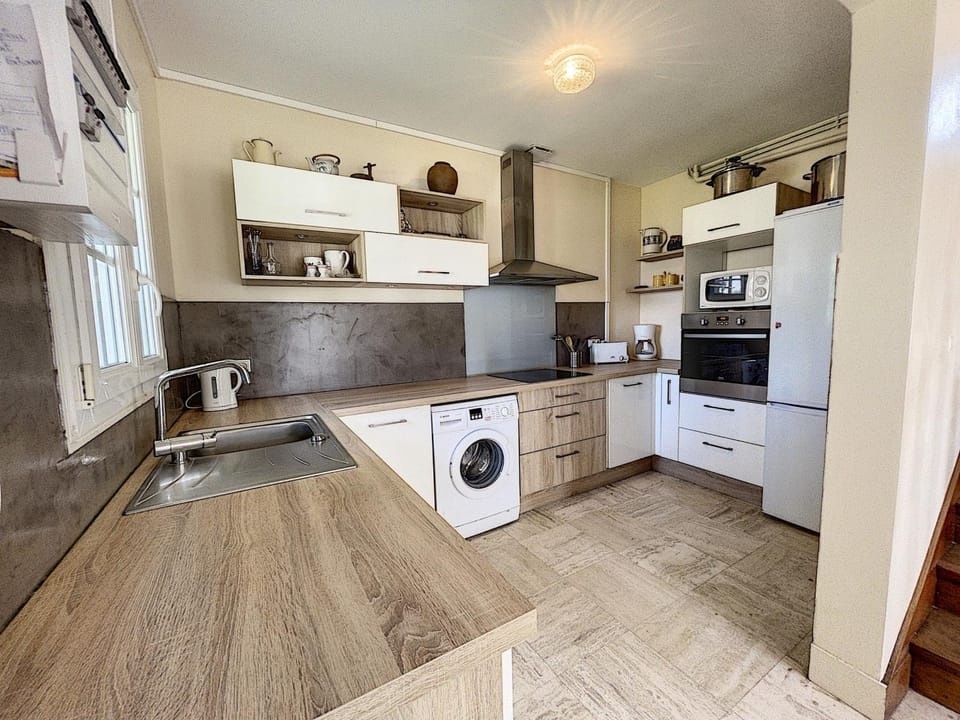 Maison avec jardin clos, à 600m de la plage, 4 chambres, barbecue, proche commerces et attractions - FR-1-361-495 House in Jullouville