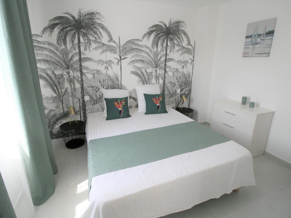 Maisonnette rénovée 2/3 pers, déco soignée, 750m plage, jardin commun, emplacement voiture - FR-1-22-348 House in La Tranche-sur-Mer