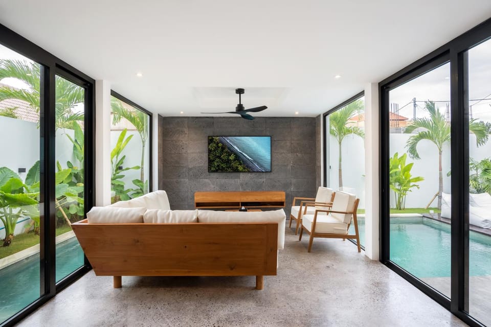 TV and multimedia, Garden view, Pool view, Swimming pool