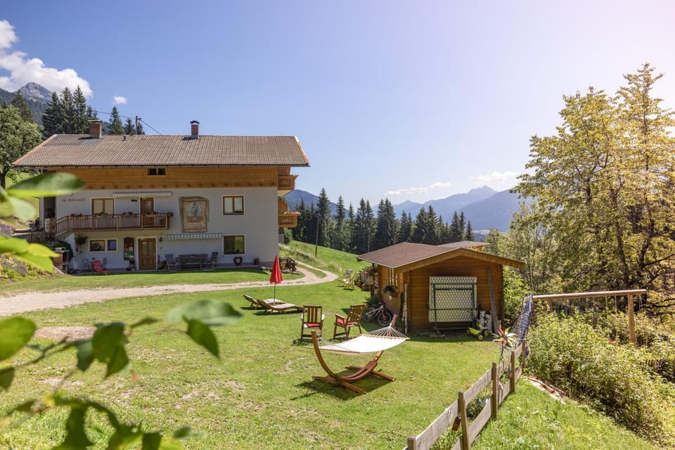 Property building, Garden, Garden view, Mountain view, sunbed