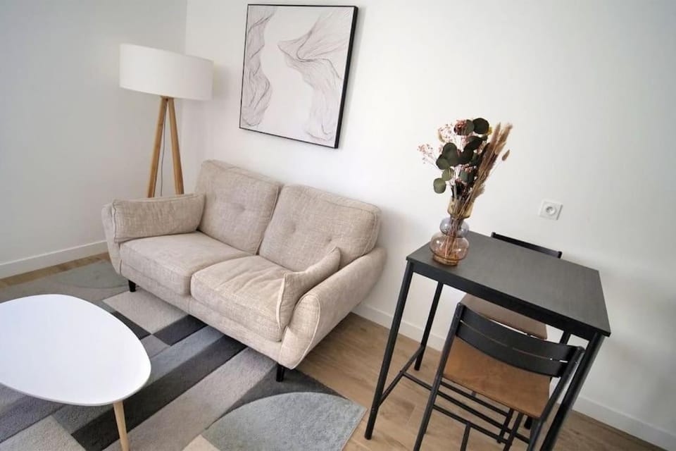 Appartement indépendant proche Tours Apartment in Centre-Val de Loire