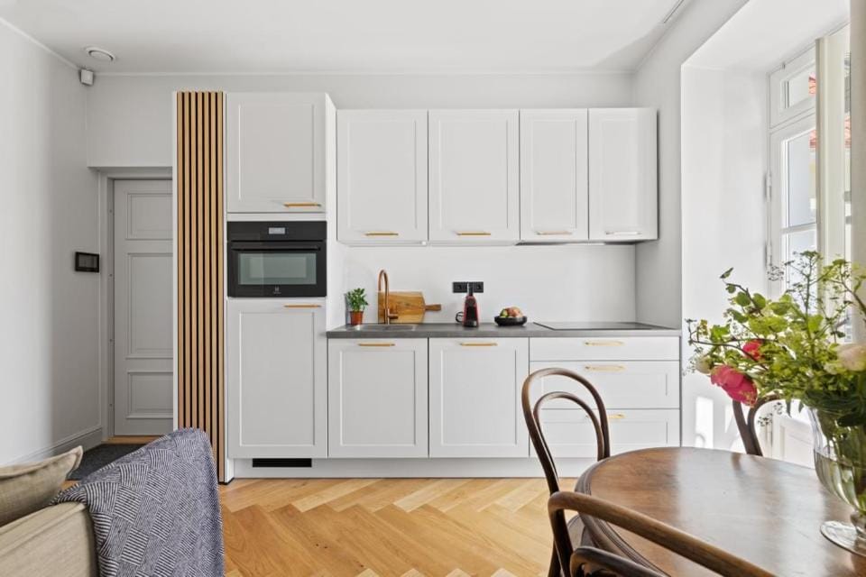 Coffee/tea facilities, Kitchen or kitchenette, oven