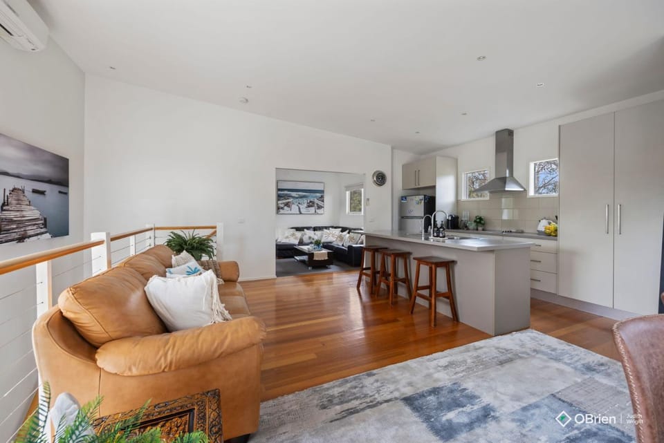Red Rocks Beach Retreat Cowes Phillip Island House in Cowes
