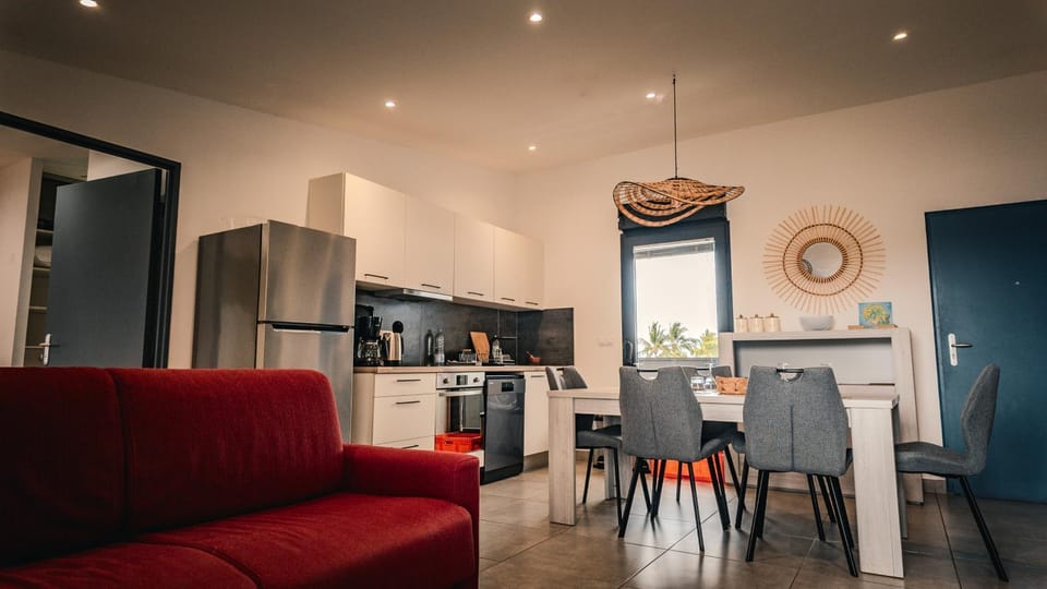 Kitchen or kitchenette, Living room, Dining area