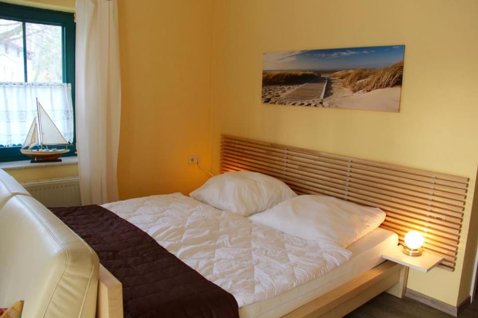 NEU! FeWo Haubentaucher 600 Meter vom Strand Apartment in Prerow