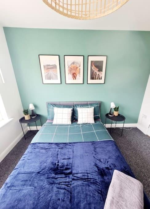 Spacious 5bed house, FREE parking, NO PARTY ! House in Glasgow