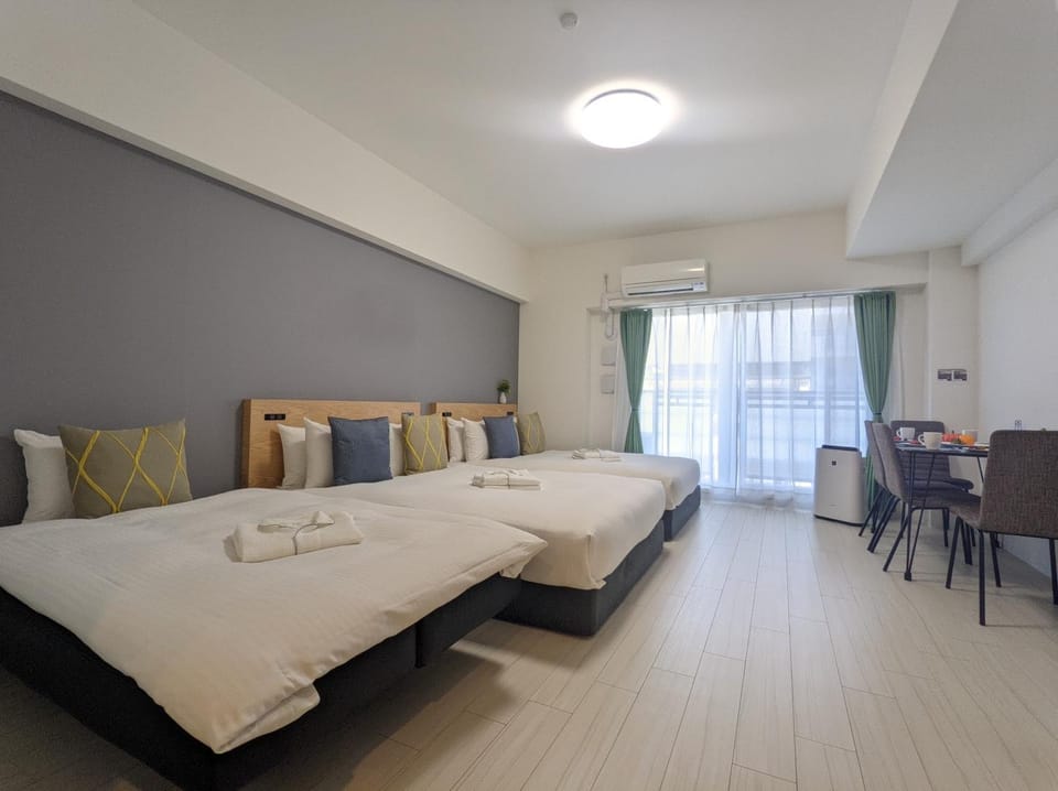Bed, Photo of the whole room, Dining area, Bedroom