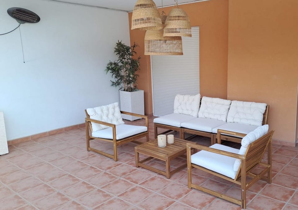 Off site, Balcony/Terrace