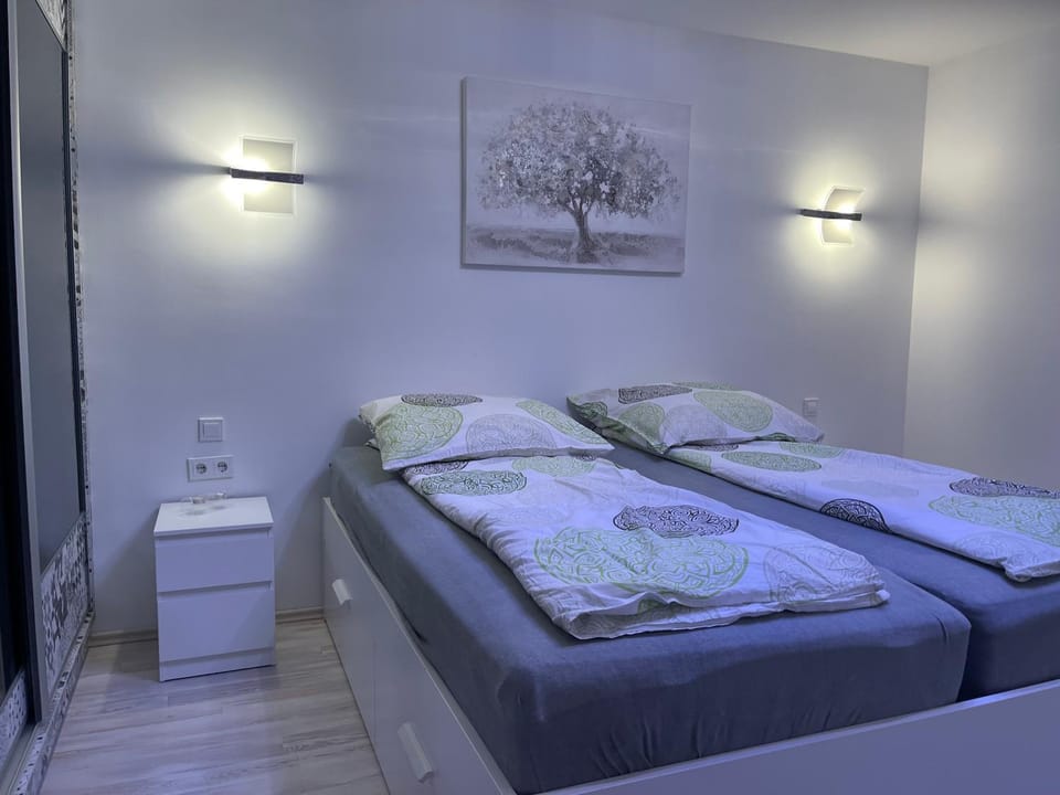 Bed, Bedroom
