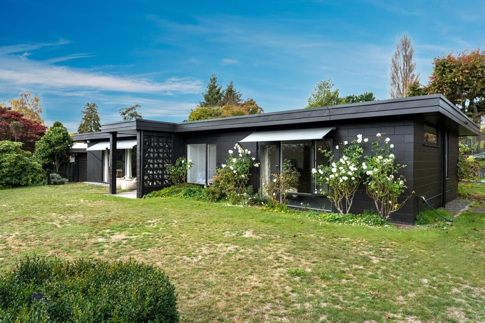 Property building, Garden view