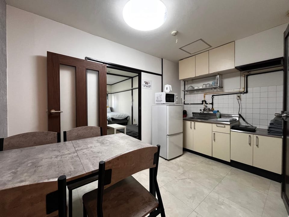 Shinjuku! Hayashi House 3P Free Wi-fi! Apartment in Shinjuku