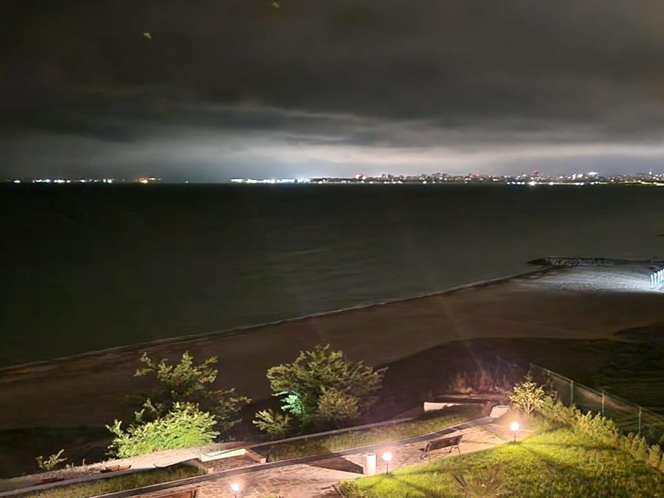 Night, Sea view