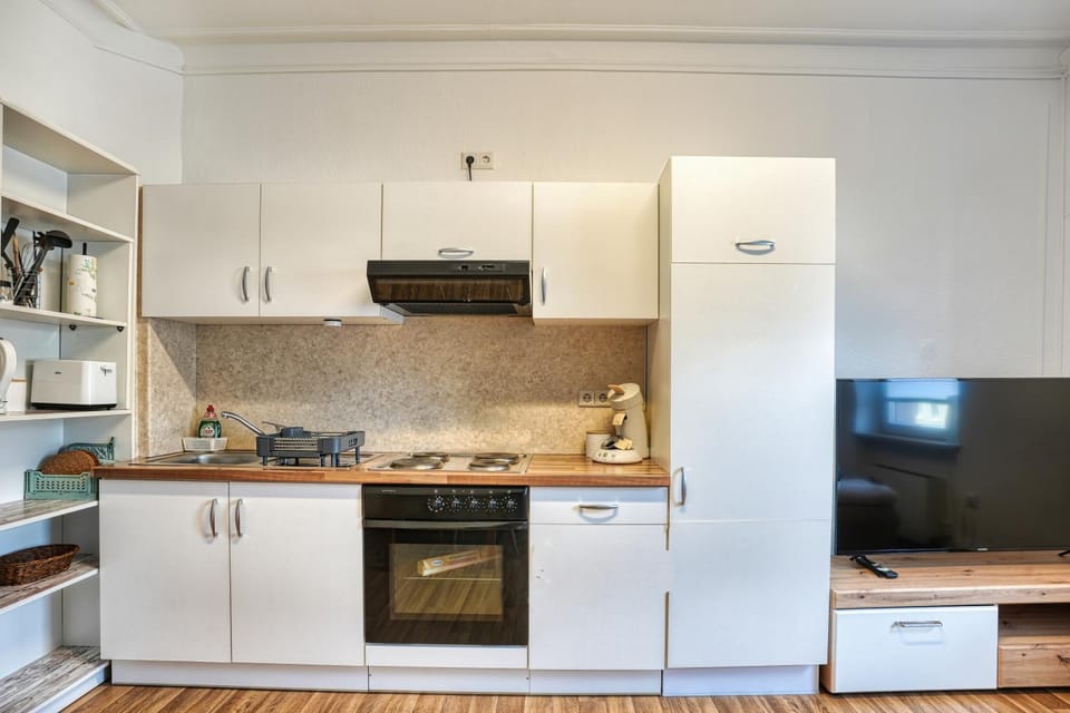 TV and multimedia, Coffee/tea facilities, toaster, kitchen