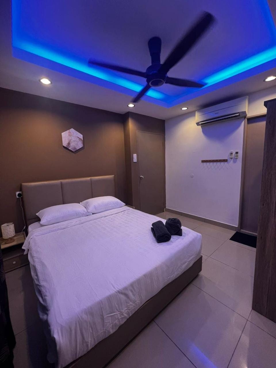 Nilam 3 Cozy Homestay Cyber City 3BR Near KKIA 10 minutes KK Centre wifi 30mps astro channel Apartment in Kota Kinabalu